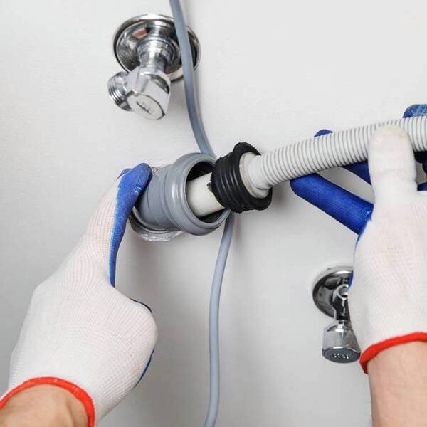 Réparation de fuite sur tuyau de machine à laver ou lave-vaisselle -  Gauthier Plomberie 74